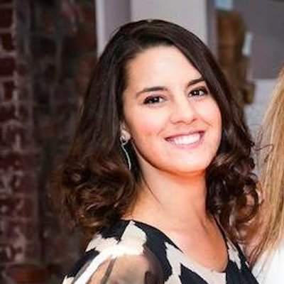 Profile Picture of Laura Fields (@lauraf_out_loud) on Twitter