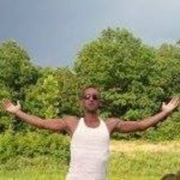 Profile Picture of Bryan Harper (@harpkid1) on Poshmark