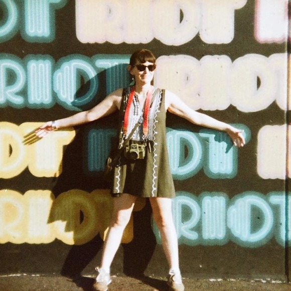 Profile Picture of Julia Meltzer (@juliameltzer) on Poshmark