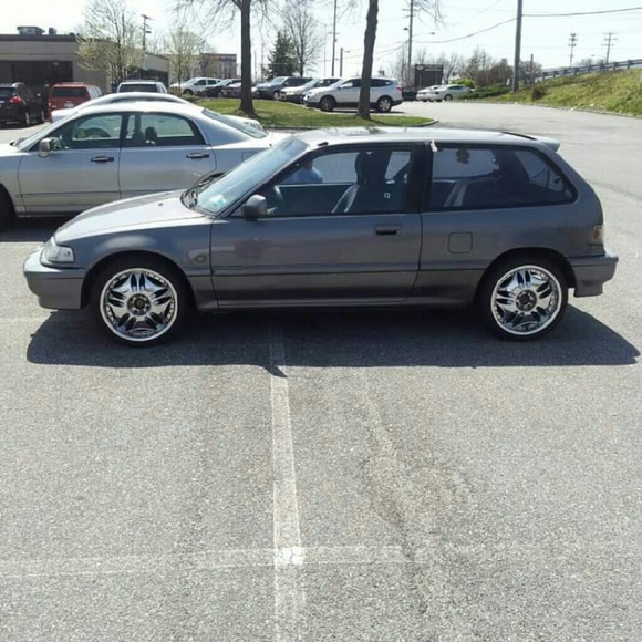 Profile Picture of Ulysses Allen (@bugzybaby) on Poshmark