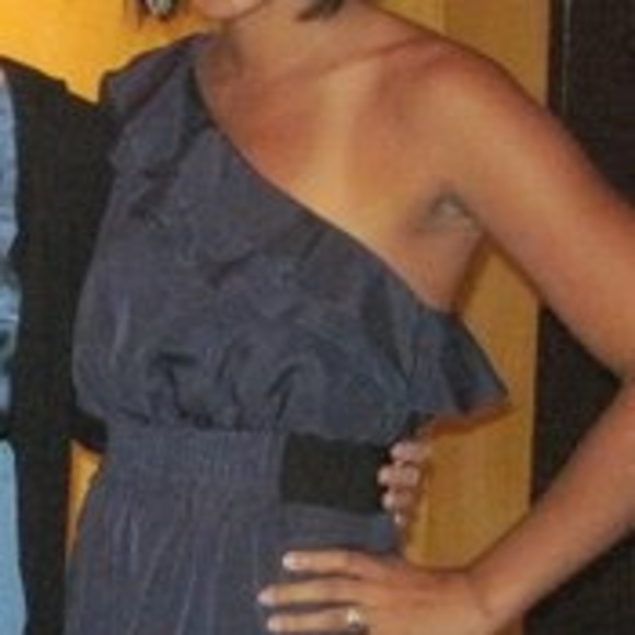 Profile Picture of Myrle Campbell (@mcampbella) on Poshmark