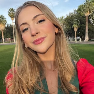 Profile Picture of Claire Rosenberger (@clairerosenberger) on Instagram