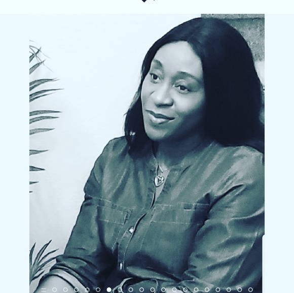 Profile Picture of Sandra Moses (@sandymos_10) on Poshmark