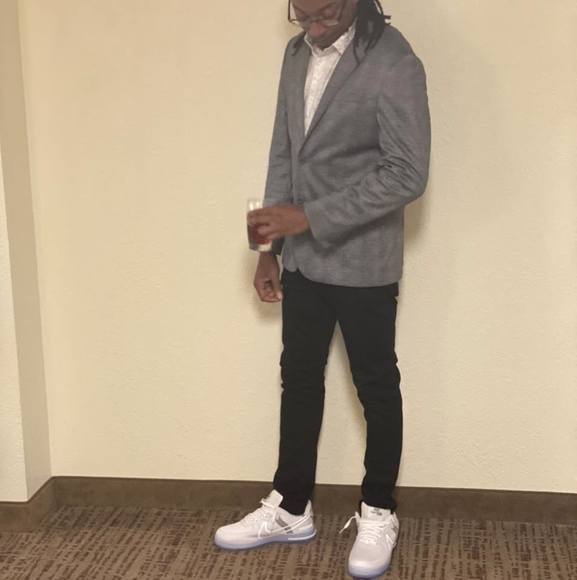 Profile Picture of Brian Cooper (@briancooper253) on Poshmark