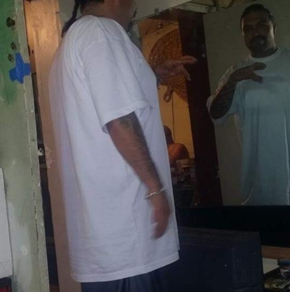 Profile Picture of Ray Flores (@raywack) on Poshmark