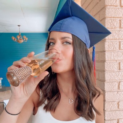 Profile Picture of Meredith Hull (@MereNicole) on Twitter