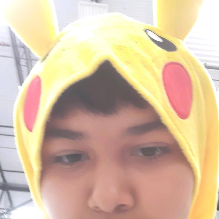 Profile Picture of Laura Holloway (@lauraholloway_485) on Tiktok