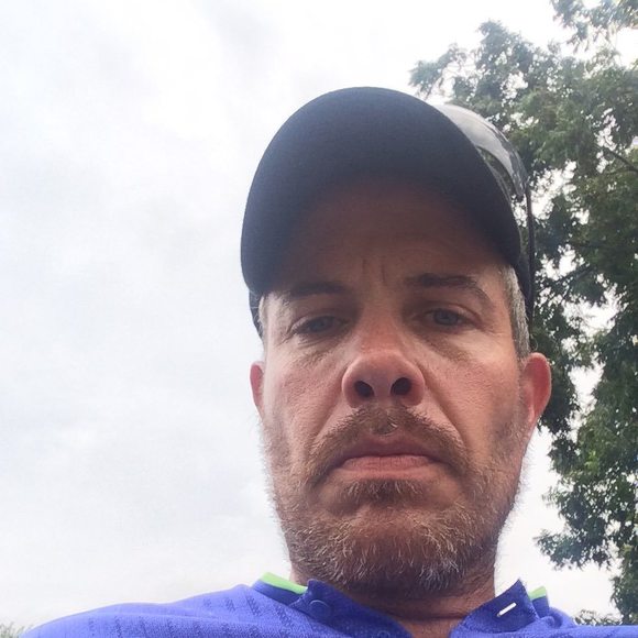 Profile Picture of Jeff House (@jeffhouse73) on Poshmark