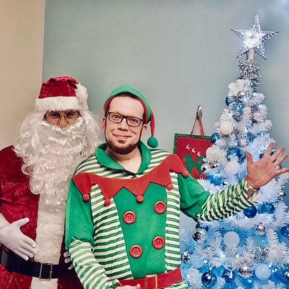 Mike Cheaney - Poshmark Profile Picture of Mike Cheaney (@mikey_wku) on Poshmark