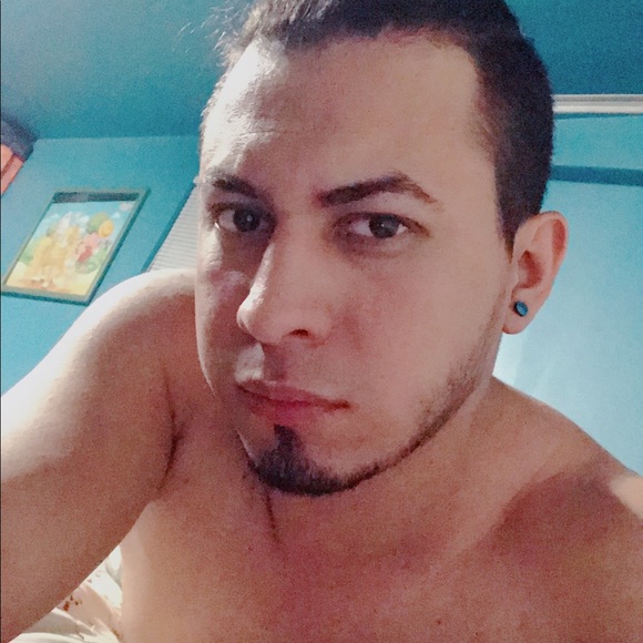 Marvin Robles - Poshmark Profile Picture of Marvin Robles (@marvinrobles) on Poshmark