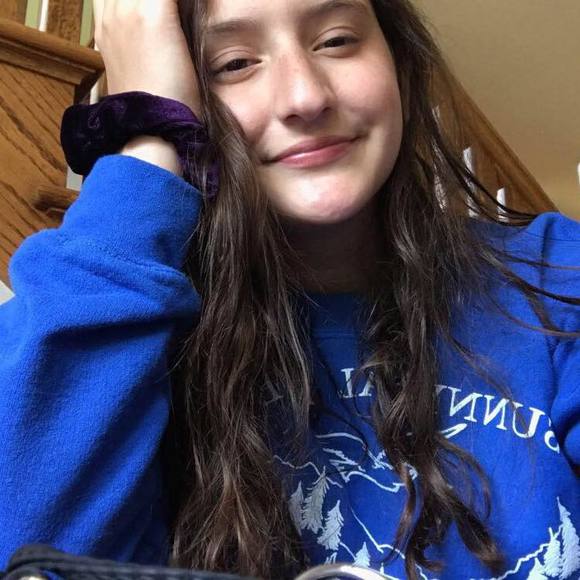 Profile Picture of Gabrielle Gerken (@gabriellegerken) on Poshmark