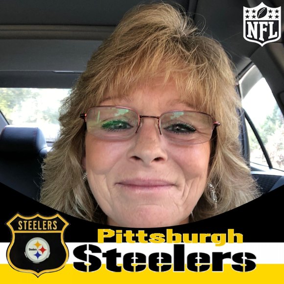 Profile Picture of Denise Mecleary (@denisemecleary) on Poshmark