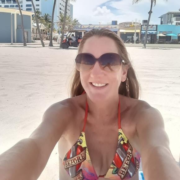 Profile Picture of Lori Grieco (@lorigrieco) on Poshmark
