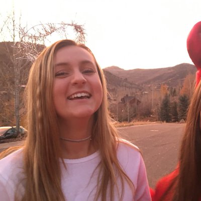 Profile Picture of Caroline Applegate (@carolineappleg8) on Twitter