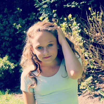 Profile Picture of Lily Lazarus (@LazarusLily) on Twitter