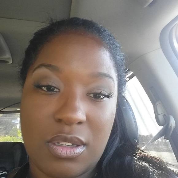 Profile Picture of Jeannette-jerri Mcglothen-winkey (@winkeyx3) on Poshmark