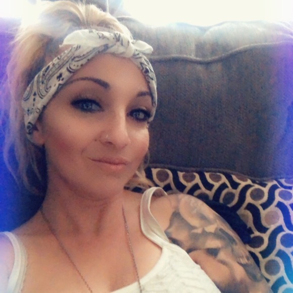 Profile Picture of Samantha Raspa (@sraspa0125) on Poshmark