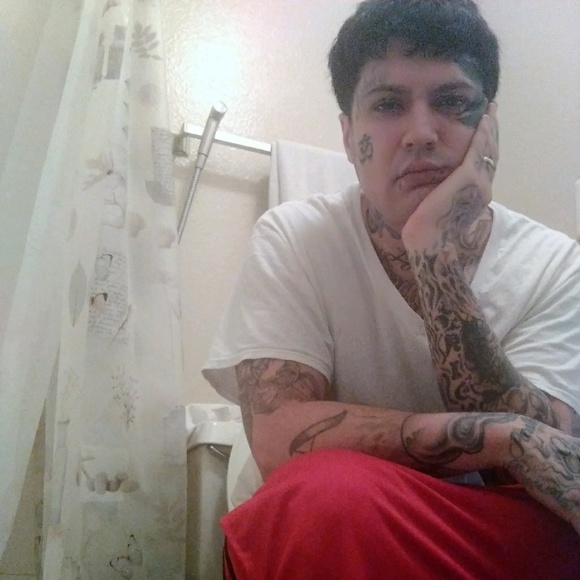 Profile Picture of Richard Salinas (@fussypants) on Poshmark