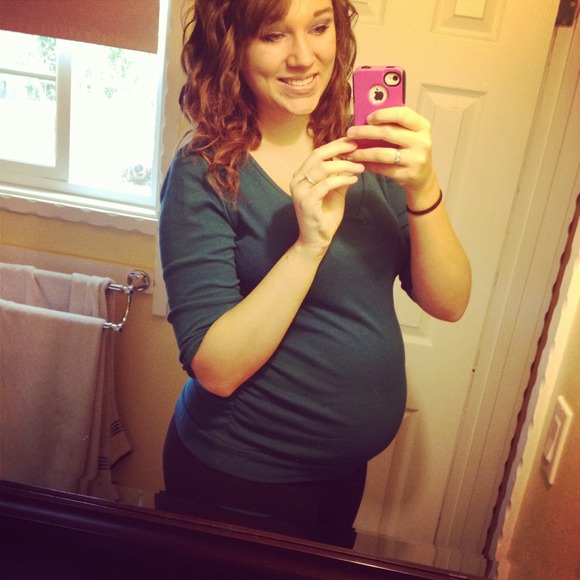 Profile Picture of Shawnee Usher (@shawneeemarieee) on Poshmark