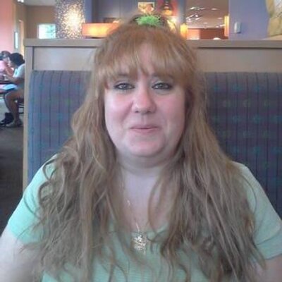 Profile Picture of Lisa Capone (@Italiangirl2010) on Twitter