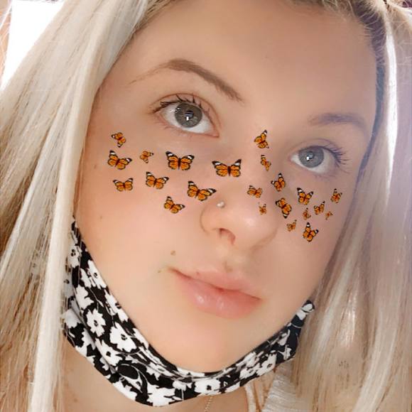 Profile Picture of Peyton Heath (@peytonheath) on Poshmark