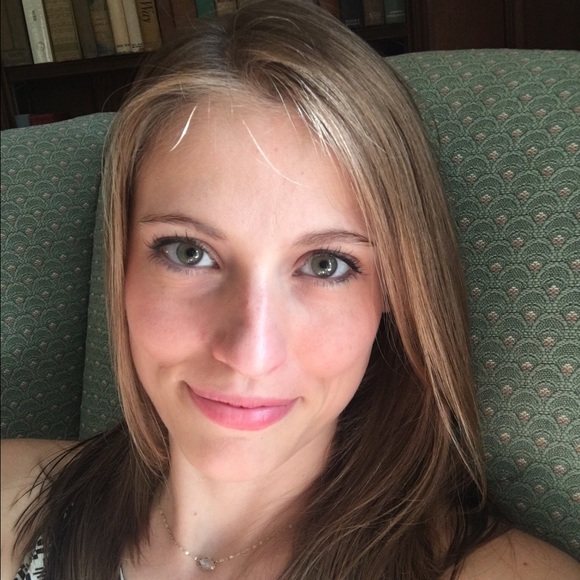 Profile Picture of Charlotte Weidlein (@cweidlein) on Poshmark