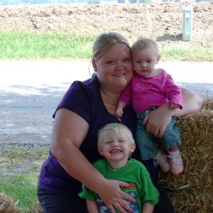 Roxie Simmons - Myspace Profile Picture of Roxie Simmons (@jxsynsmom) on Myspace