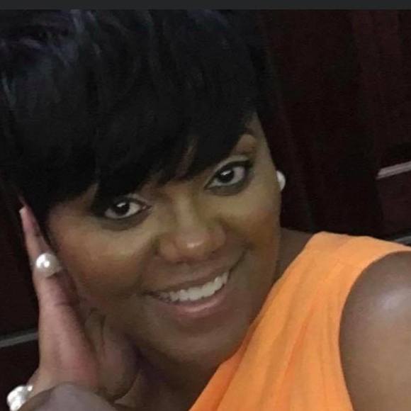 Profile Picture of Tamika Grant (@richmika) on Poshmark