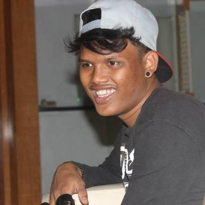 Profile Picture of William|En†rance▼← (@@Gdr_willi) on Twitter