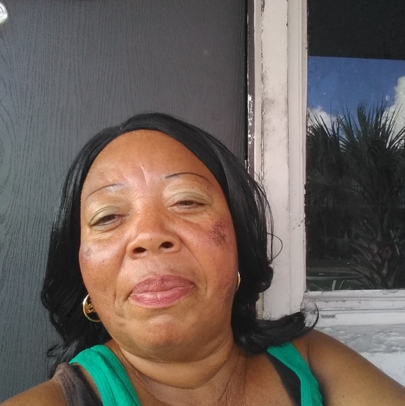 Profile Picture of Bernica Ramey (@rameybernica) on Poshmark