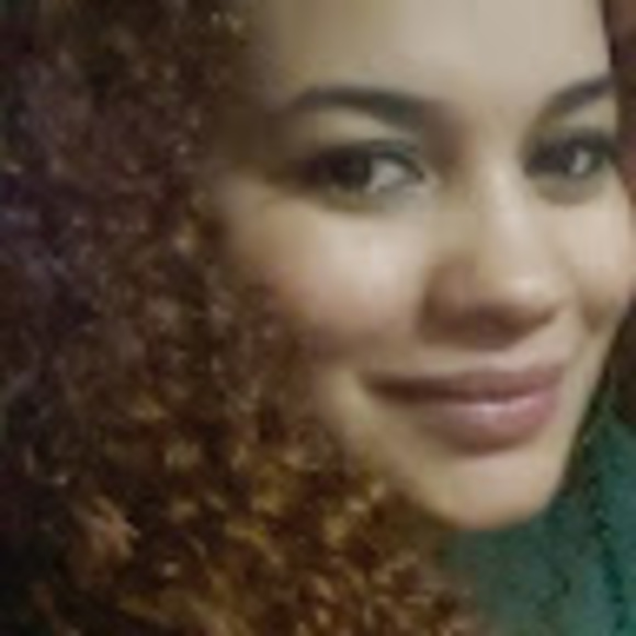 Yuleidys Bayeux - Poshmark Profile Picture of Yuleidys Bayeux (@yubayeux27) on Poshmark