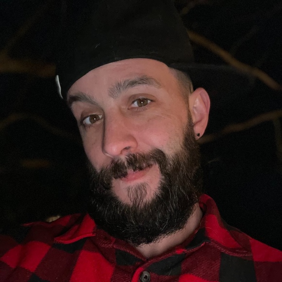 Profile Picture of Jason Carden (@carden84) on Poshmark