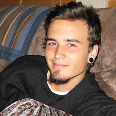 Profile Picture of Cameron Farrell (@nirayawaits) on Twitter