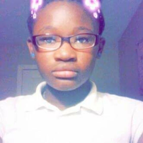 Profile Picture of Daishia Garnier (@ariannaharper87) on Poshmark