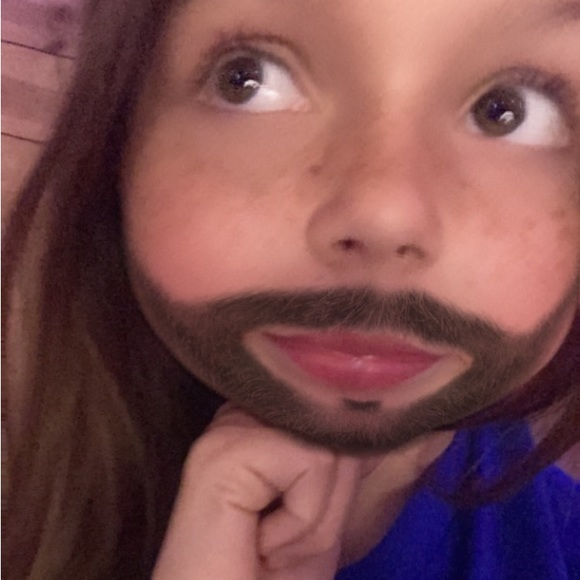 Profile Picture of Natelie Airsman (@natelie_gurl) on Poshmark