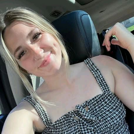 Profile Picture of Ciara Holford (@ciara.holford) on Tiktok