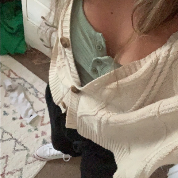 Profile Picture of Addison Eaker (@addison_eaker) on Poshmark