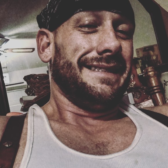 Profile Picture of Nicholas Peek (@nickpeek69) on Poshmark