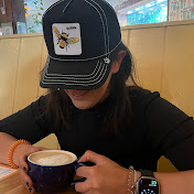 Profile Picture of Safa Badamchi (@Queenbeesafa) on Youtube