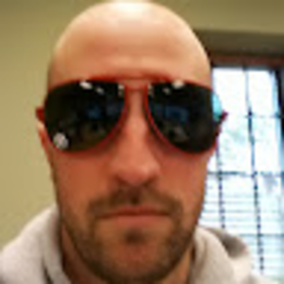 Profile Picture of Andrew Britt (@andrewbritt103) on Poshmark