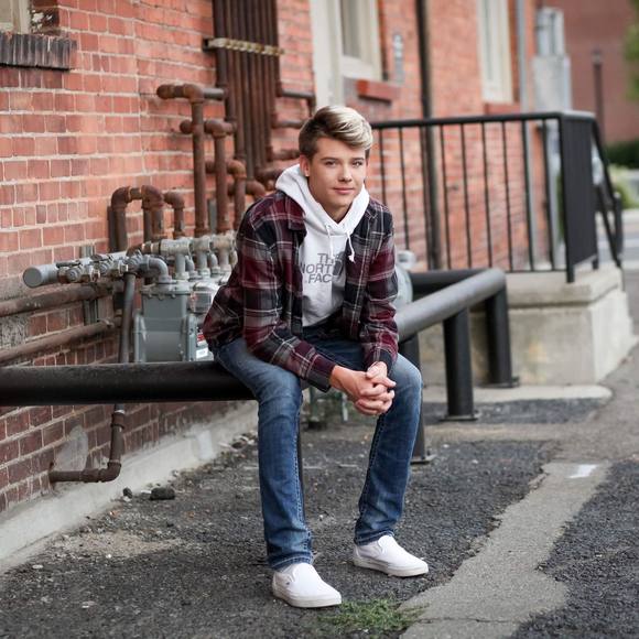 Profile Picture of Caleb Smart (@calebsmart44) on Poshmark