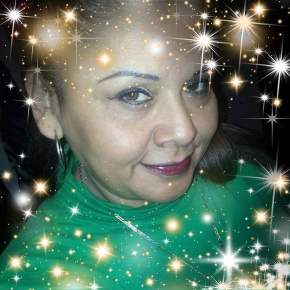 Profile Picture of Yolanda Arroyo (@yolama055) on Poshmark