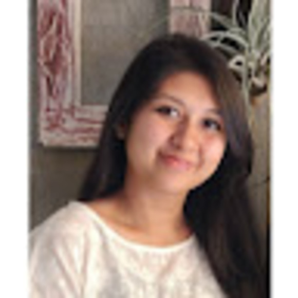 Profile Picture of Rosanne Gomes (@rosannegomes) on Poshmark