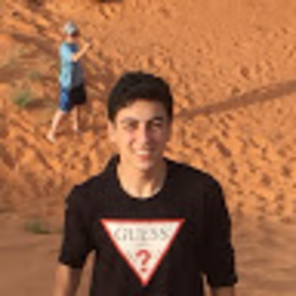 Profile Picture of Moshe Badush (@moshebadush1) on Poshmark