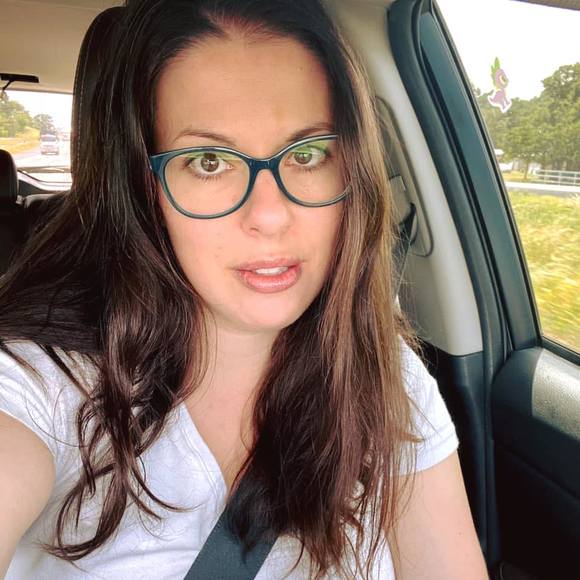 Profile Picture of Jennifer Enright (@jenmichelle99) on Poshmark