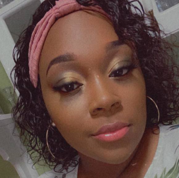 Danielle Pinnock - Poshmark Profile Picture of Danielle Pinnock (@danrocpin24) on Poshmark