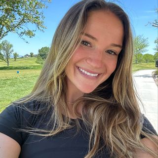 Profile Picture of shelby lynn hook (@shelbyhoook) on Instagram