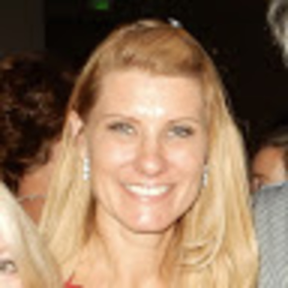 Profile Picture of Lynette Miketta (@lmiketta) on Poshmark