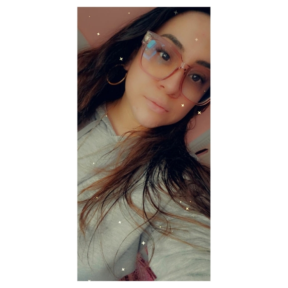 Profile Picture of Brigitte Paulet (@bri_91xoxo) on Poshmark