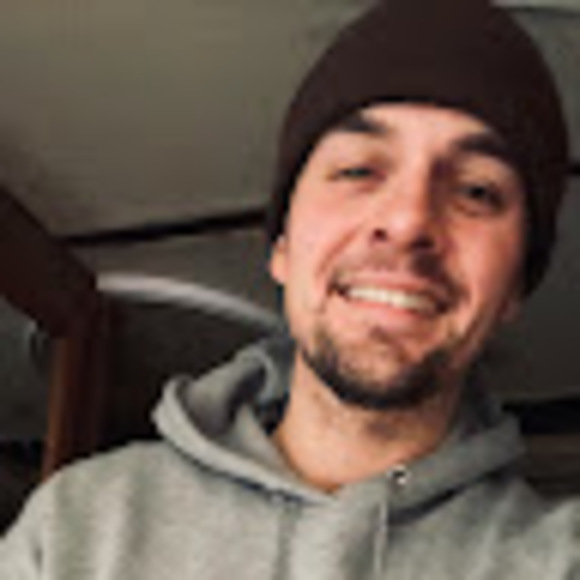 Profile Picture of Brady Wiseman (@wisemanb93) on Poshmark